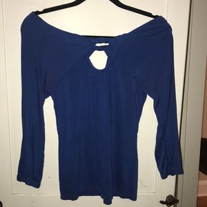 Double keyhole off-shoulder long sleeve top